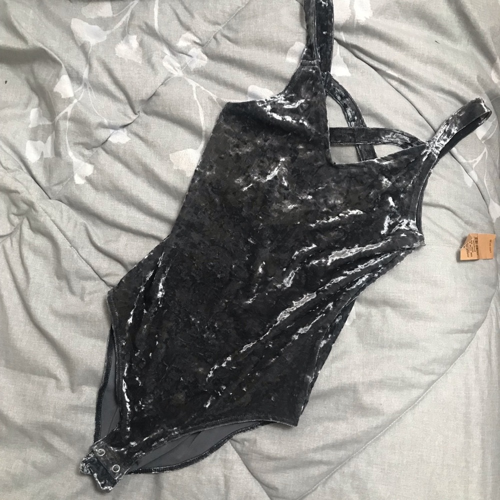 AE metallic bluegrey velvet bodysuit